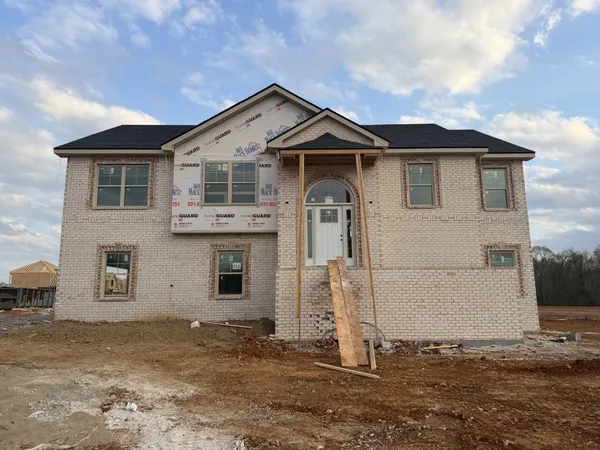 $447,400 | 323 Cardinal Crk Drive, Clarksville, TN 37040
