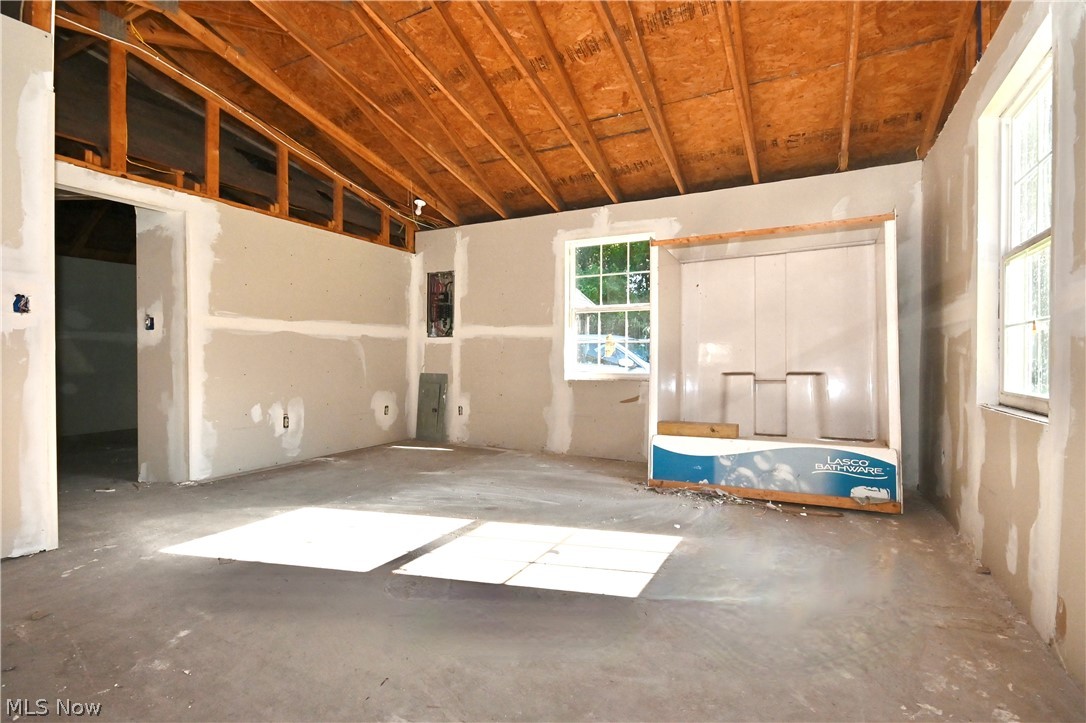 235 North Raccoon Road Youngstown, OH 44515 - Photo 5 of 15 Gallery Image 5