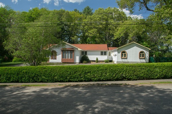 14 Westview Road Medfield, MA 02052 - Photo 3 of 19 Gallery Image 3