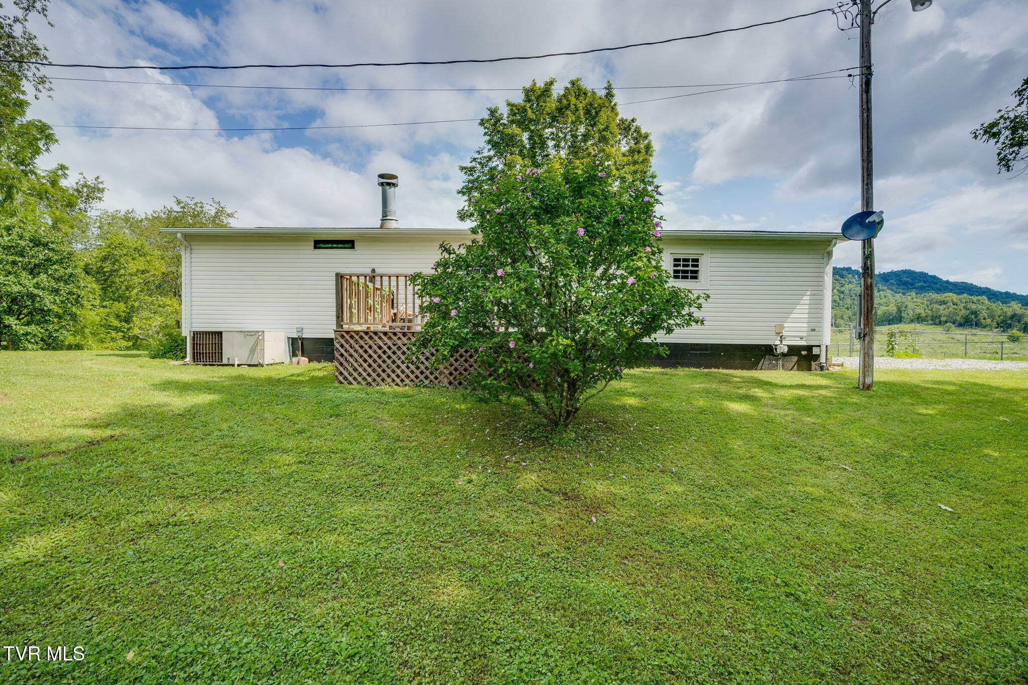 4151 Sugar Run Road Jonesville, VA 24263 - Photo 25 of 37 025