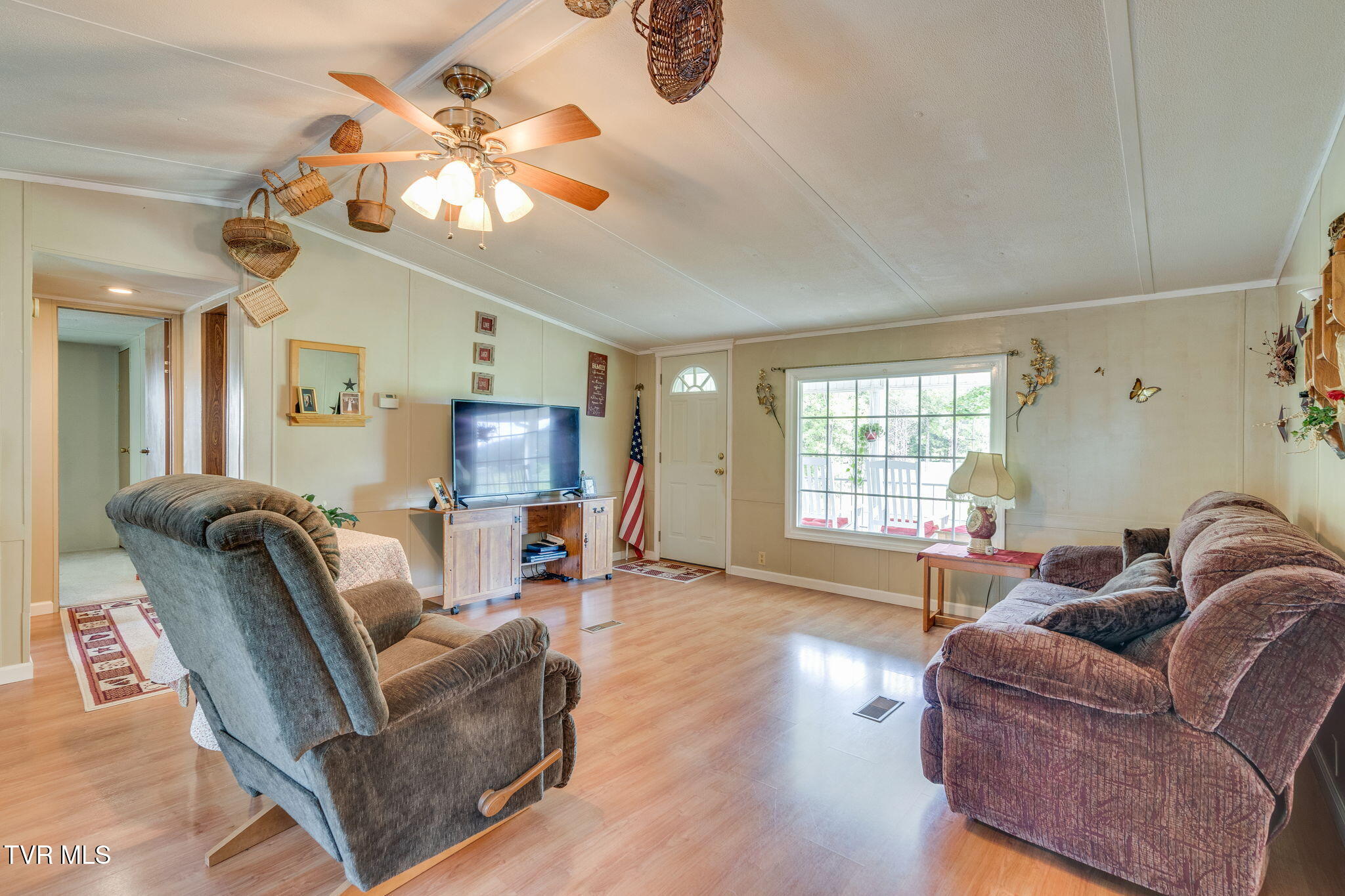 4151 Sugar Run Road Jonesville, VA 24263 - Photo 8 of 37 008