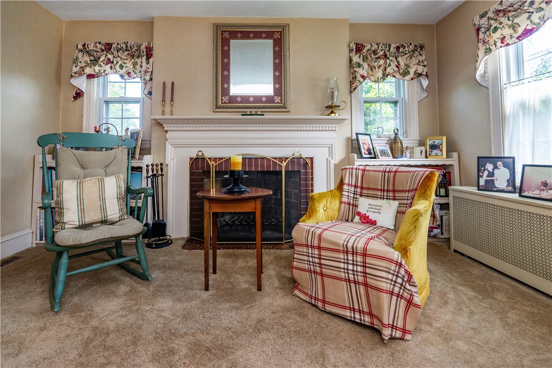 64 Riverfarm Road Cranston, RI 02910 - Photo 11 of 48