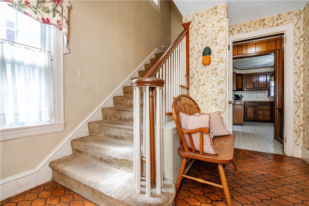64 Riverfarm Road Cranston, RI 02910 - Photo 27 of 48