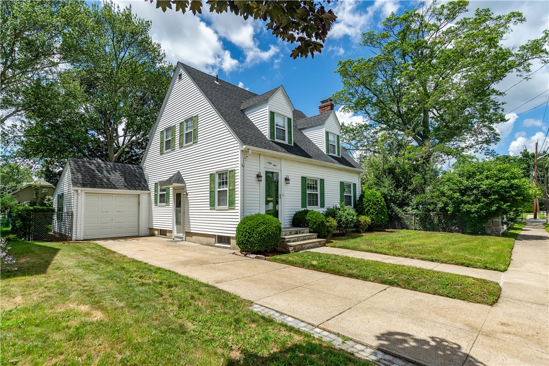 64 Riverfarm Road Cranston, RI 02910 - Photo 3 of 48