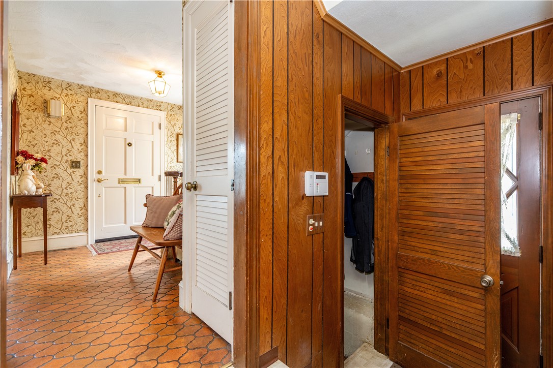 64 Riverfarm Road Cranston, RI 02910 - Photo 40 of 48