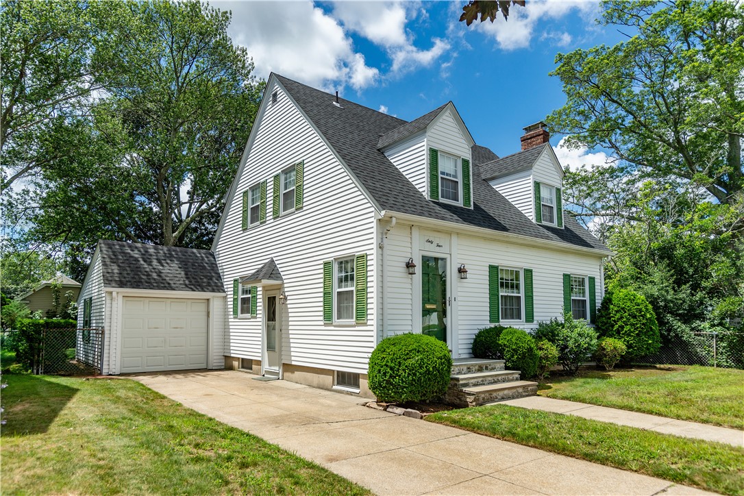 64 Riverfarm Road Cranston, RI 02910 - Photo 4 of 48