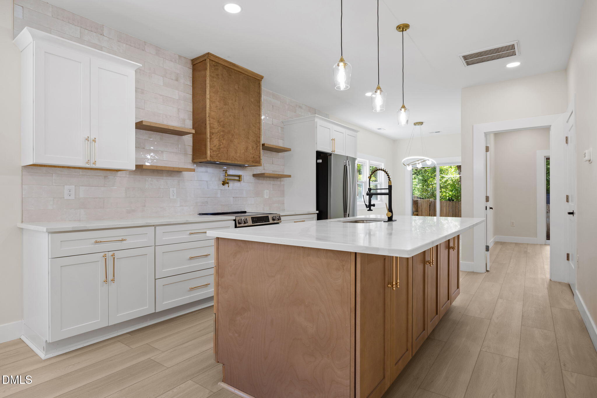 119 Idlewild Avenue Raleigh, NC 27601 - Photo 2 of 57 35-web-or-mls-IMG_6039