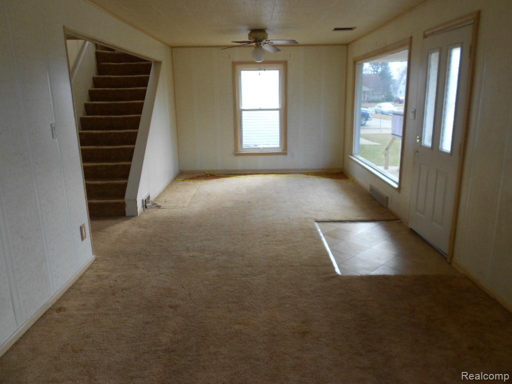 28460 Bridge Street Garden City, MI 48135 - Photo 4 of 20 Living Room 2.jpg