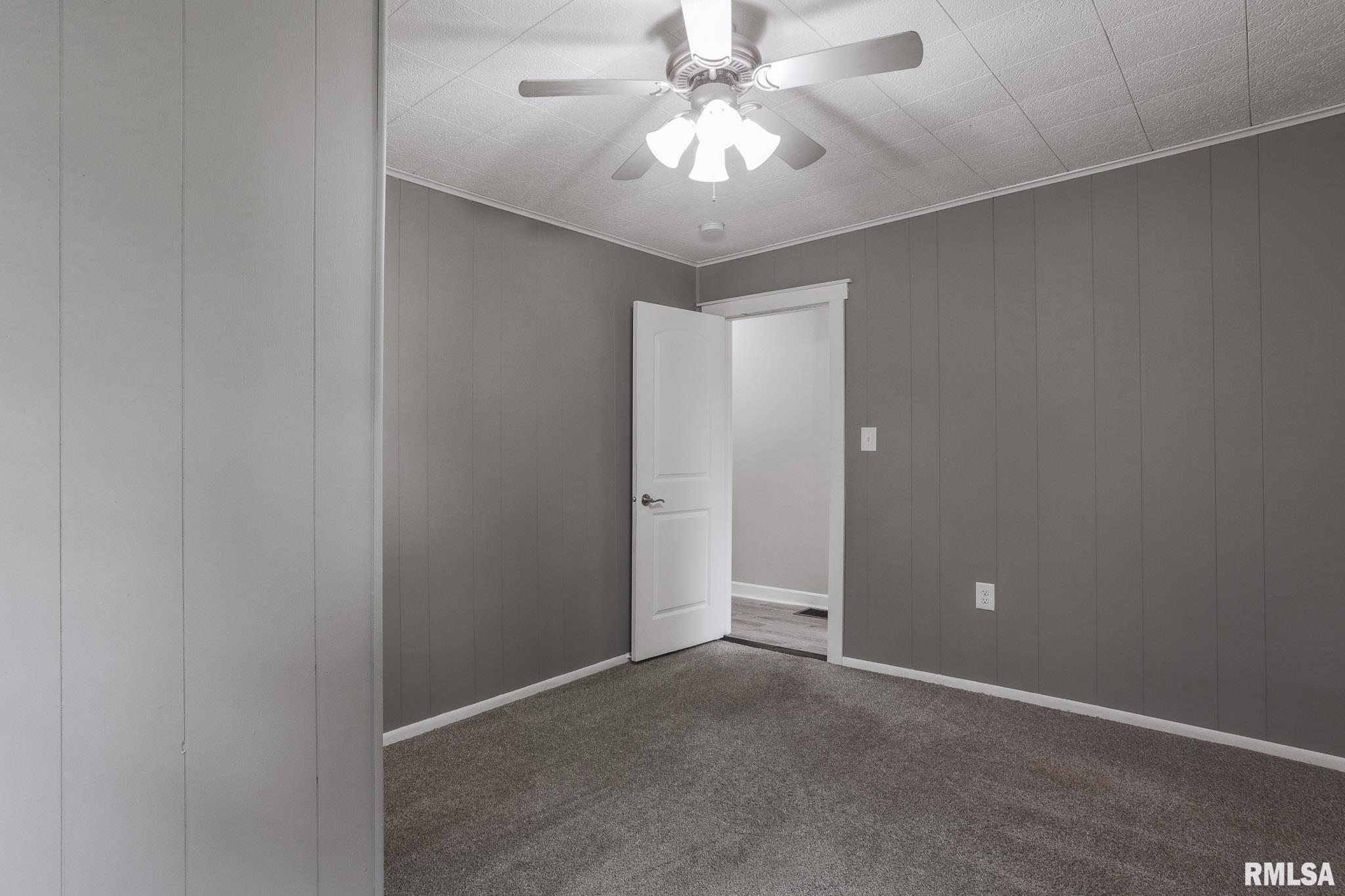 212 Albert Street Washington, IL 61571 - Photo 13 of 19