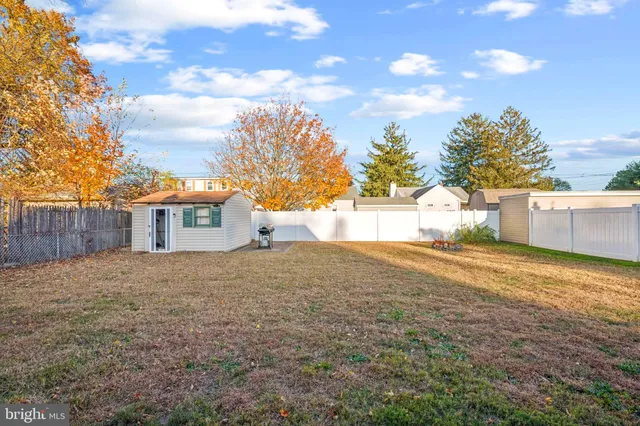 $2,400 | 610 Lee Avenue, Beverly, NJ 08010