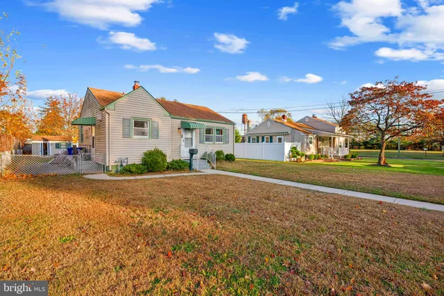 $2,400 | 610 Lee Avenue, Beverly, NJ 08010