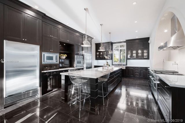 $6,600,000 | 126 Golden Beach Drive, Golden Beach, FL 33160