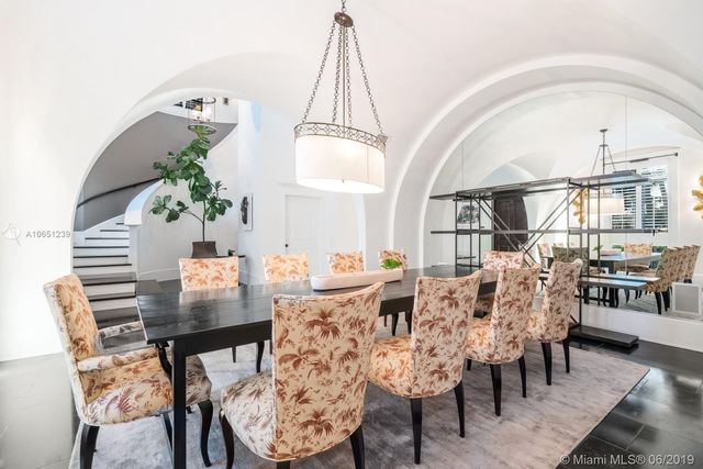 $6,600,000 | 126 Golden Beach Drive, Golden Beach, FL 33160