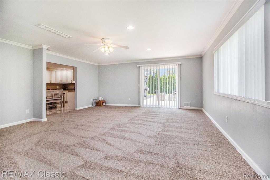 558 Ridge Road Walled Lake, MI 48390 - Photo 13 of 27