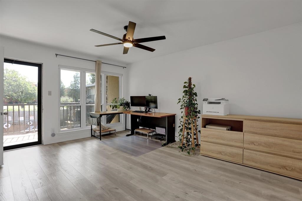 433 South Perkins Road, Unit 433 Memphis, TN 38117 - Photo 15 of 21 a living room with furniture and a wooden floor