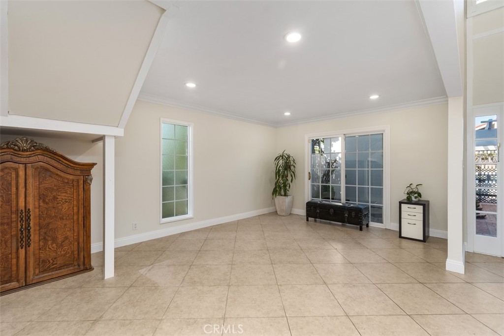 2 Meadowsweet Way Irvine, CA 92612 - Photo 6 of 28