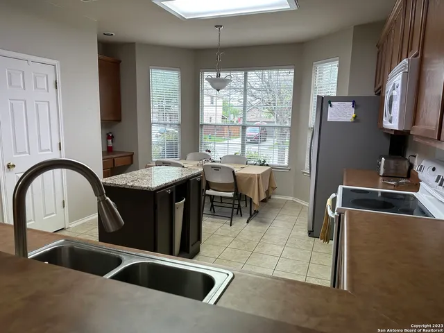 $1,800 | 142 Blue Sage Lane, Unit 6, Cibolo, TX 78108