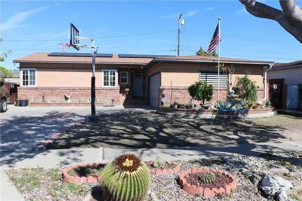 $950,000 | 1467 West Roberta Avenue, Fullerton, CA 92833