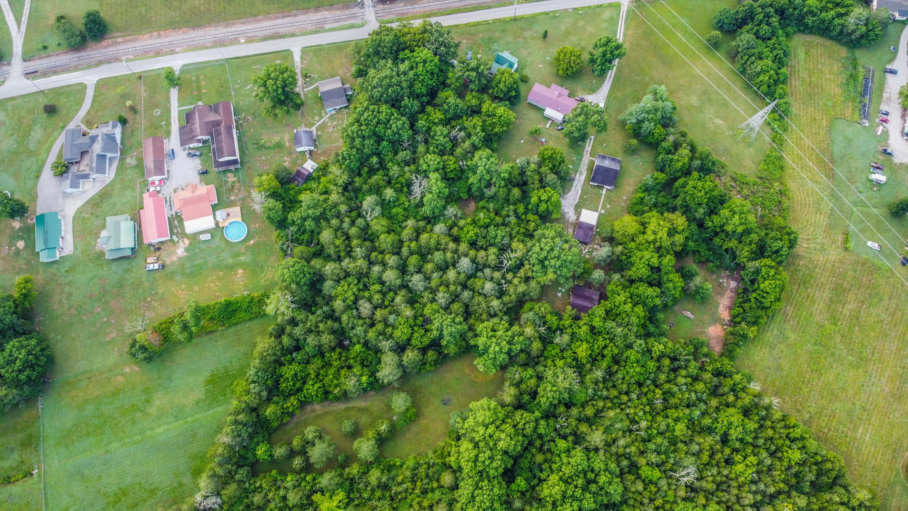 7905 Corryton Luttrell Road Corryton, TN 37721 - Photo 22 of 38 B46E4424-53CD-400A-BF24-DA55B8B5DA92