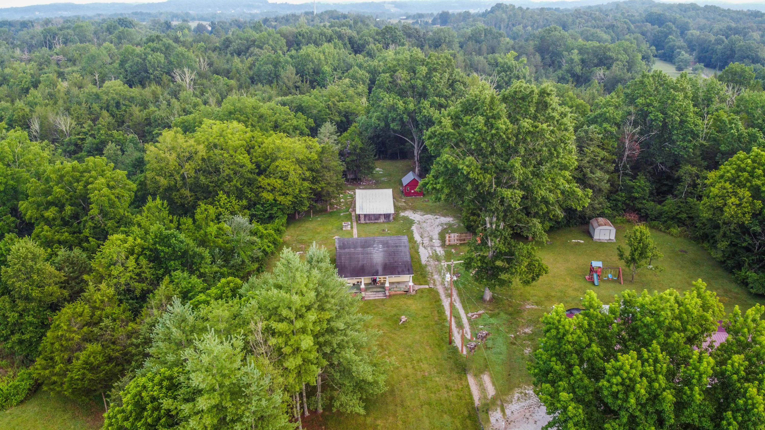 7905 Corryton Luttrell Road Corryton, TN 37721 - Photo 25 of 38 0AD39A5B-7600-49F5-A914-605BFF941A15