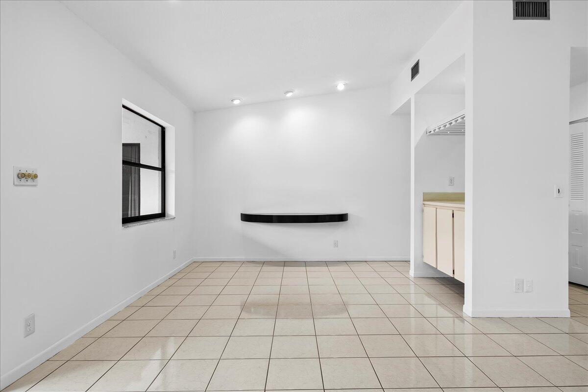 11004 Hidden Lake Place Boca Raton, FL 33498 - Photo 9 of 26 10-JLC_0101