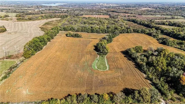 $8,385,000 | Hook Road, Lee's Summit, MO 64082