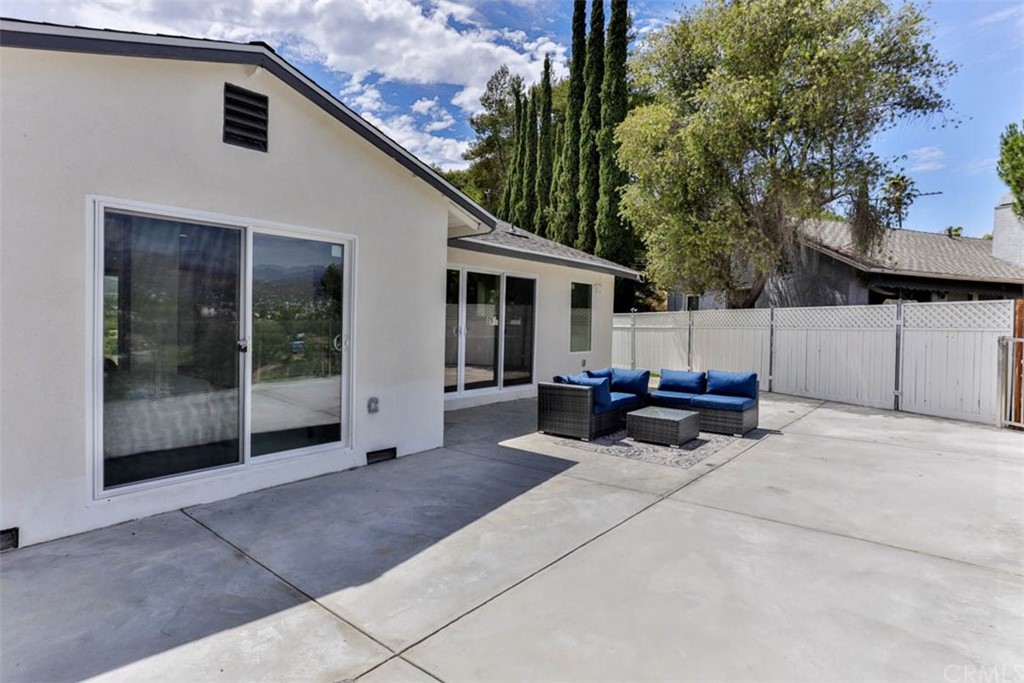 945 Oban Drive Los Angeles, CA 90065 - Photo 50 of 60 a view of a house with a patio