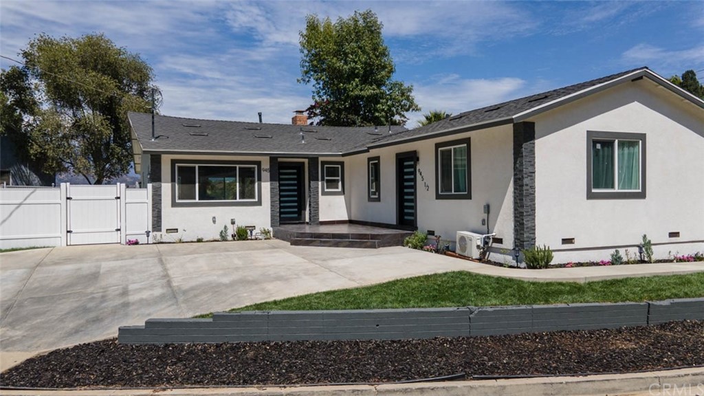 945 Oban Drive Los Angeles, CA 90065 - Photo 54 of 60 a front view of a house with garden