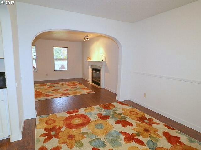 1286 South Cedar Loop Canby, OR 97013 - Photo 4 of 28 Gallery Image 4