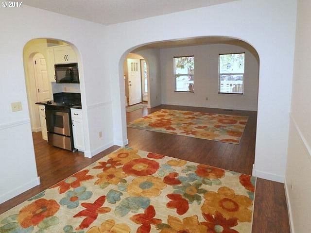1286 South Cedar Loop Canby, OR 97013 - Photo 6 of 28 Gallery Image 6