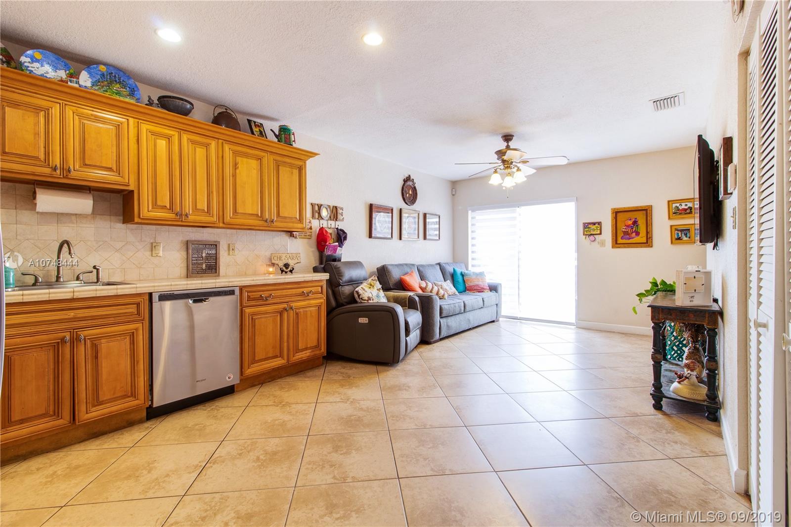 11514 Southwest 109th Road, Unit 37W Miami, FL 33176 - Photo 13 of 27 Gallery Image 13
