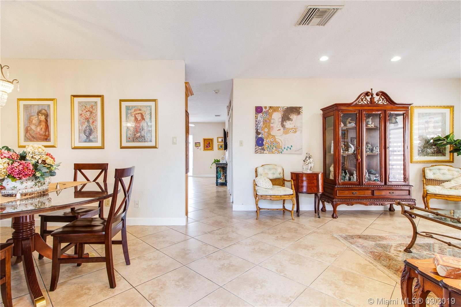 11514 Southwest 109th Road, Unit 37W Miami, FL 33176 - Photo 4 of 27 Gallery Image 4