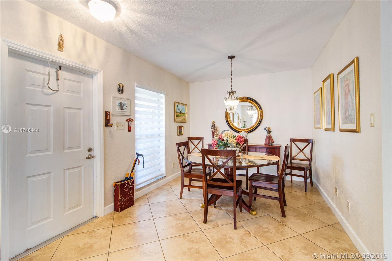11514 Southwest 109th Road, Unit 37W Miami, FL 33176 - Photo 7 of 27 Gallery Image 7