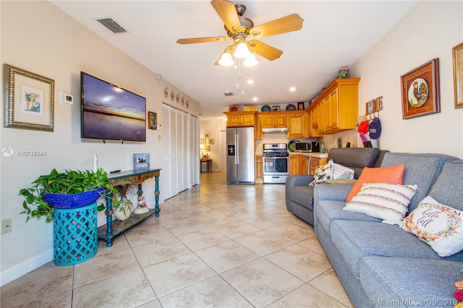 11514 Southwest 109th Road, Unit 37W Miami, FL 33176 - Photo 9 of 27 Gallery Image 9