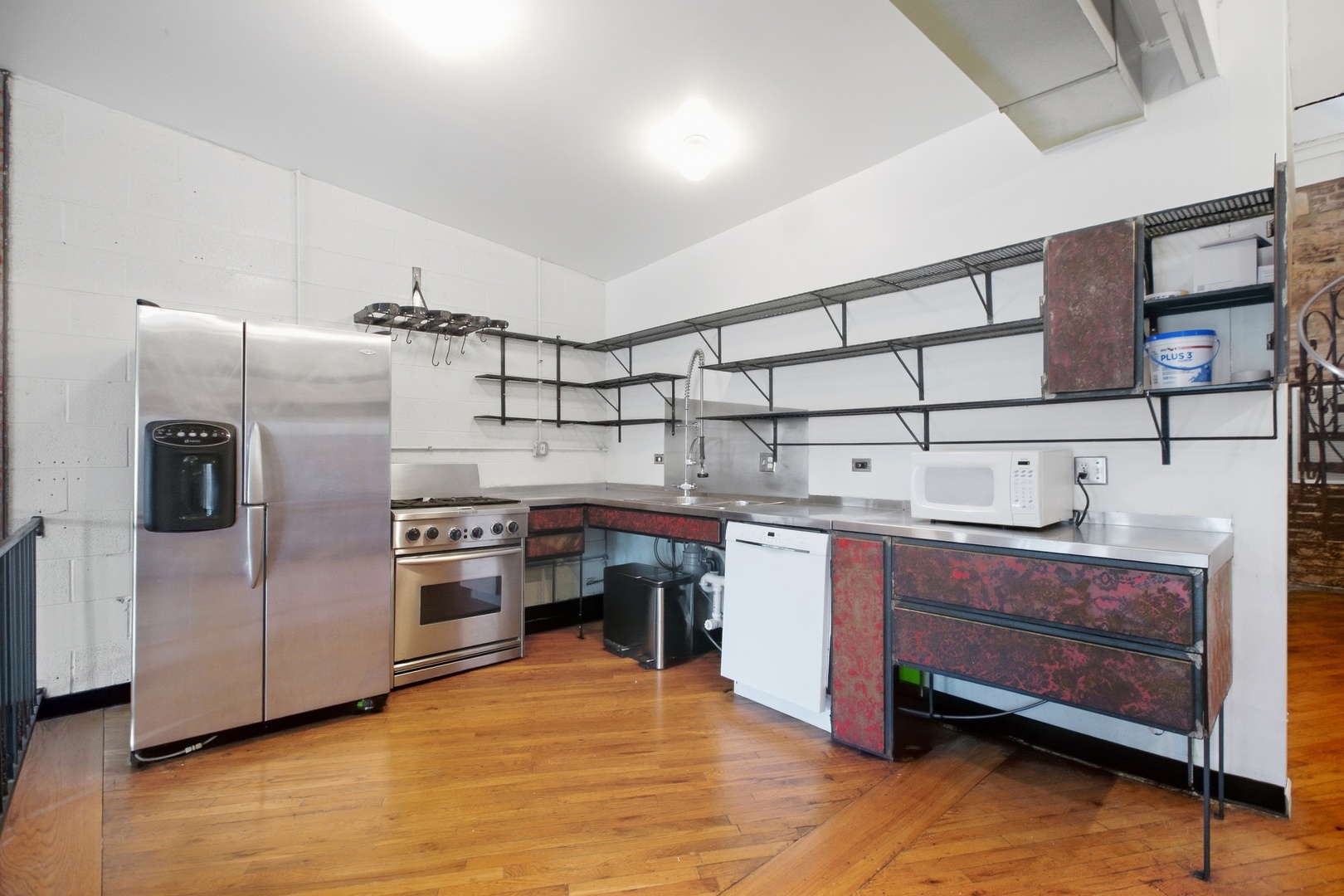 1111 West Randolph Street, Unit 2 Chicago, IL 60607 - Photo 2 of 19 Gallery Image 2