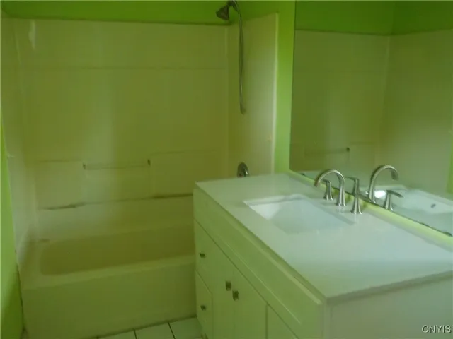 $198,900 | 5617 Valley Drive, Elbridge, NY 13080