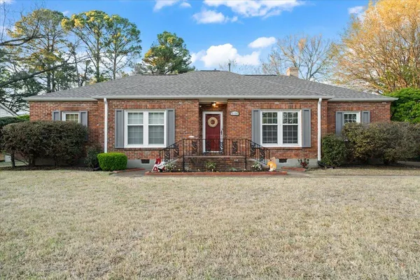front view of house with a yard