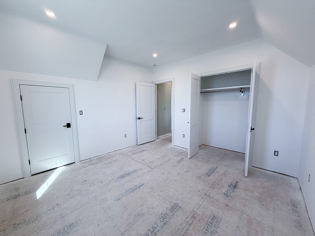 4 Oneil Way Saugus, MA 01906 - Photo 17 of 42