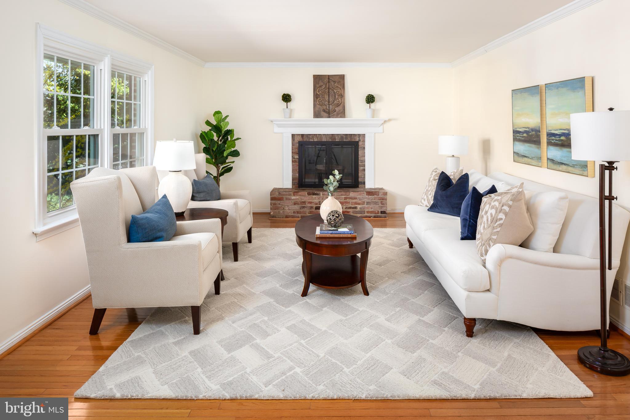 131 Golfview Road Ardmore, PA 19003 - Photo 2 of 16 Living Room.