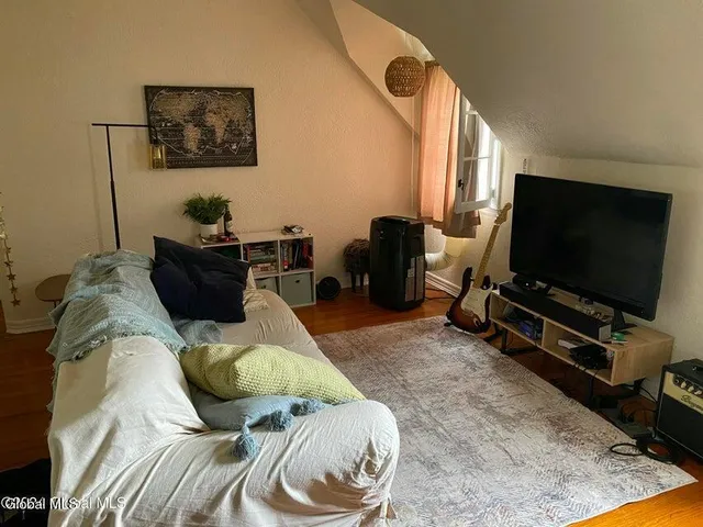 $1,500 | 12 Danker Avenue, Albany, NY 12206