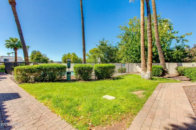 $359,000 | 3640 North 38th Street, Unit 205, Phoenix, AZ 85018