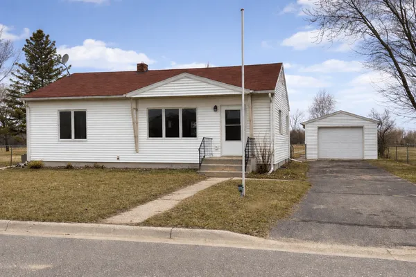 $189,900 | 924 Colfax Avenue Southwest, Wadena, MN 56482