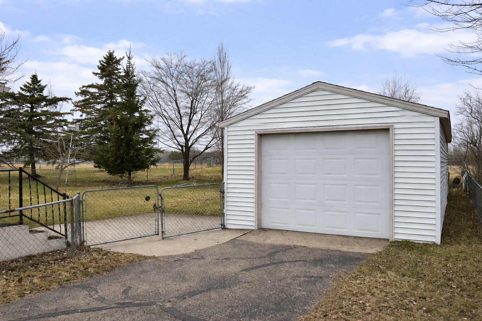 924 Colfax Avenue Southwest Wadena, MN 56482 - Photo 3 of 33