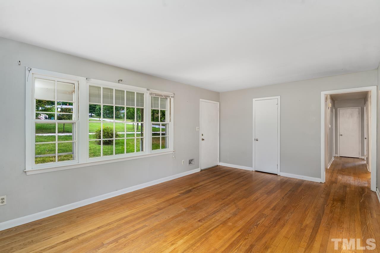 1344 Marlborough Road Raleigh, NC 27610 - Photo 13 of 28