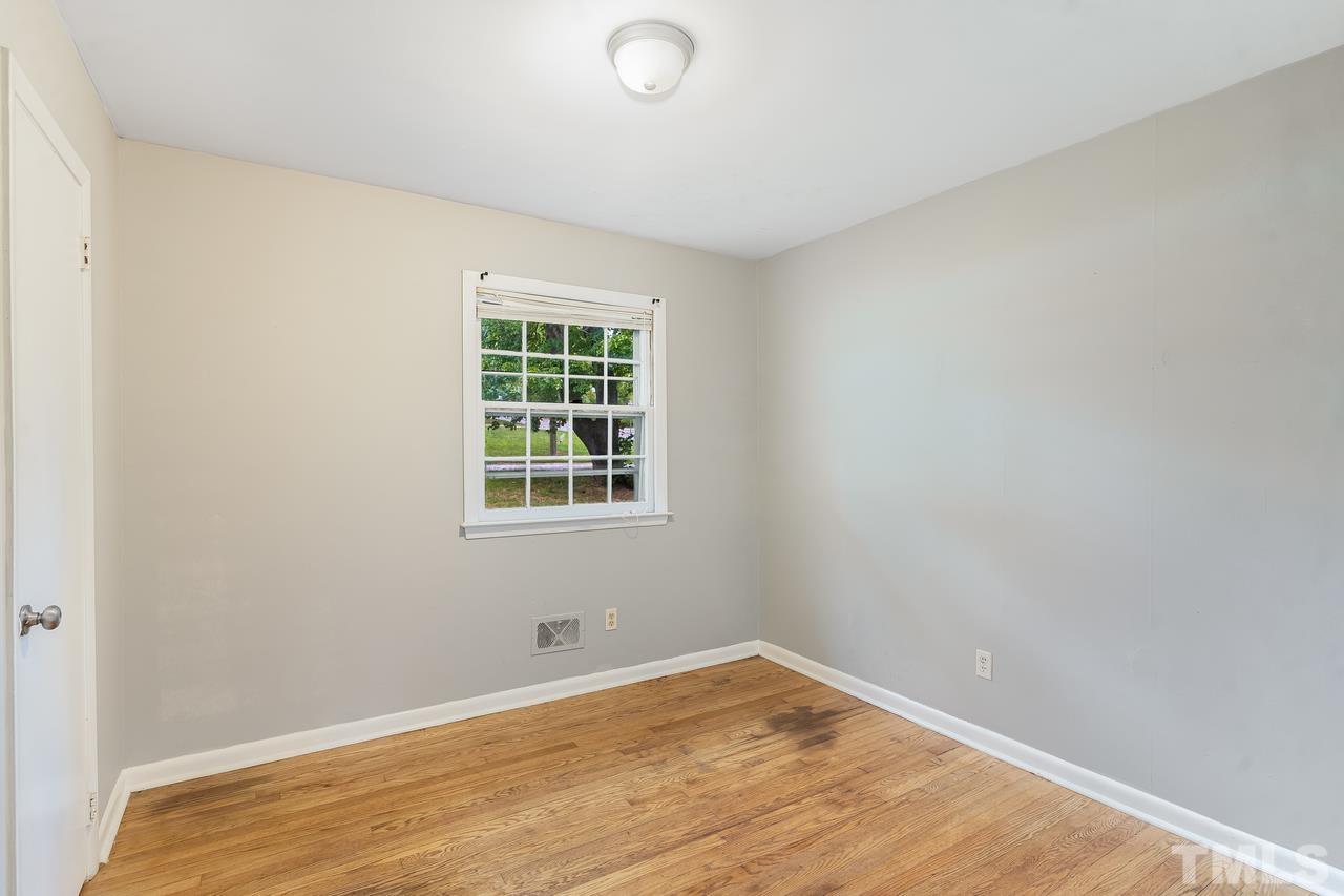 1344 Marlborough Road Raleigh, NC 27610 - Photo 16 of 28