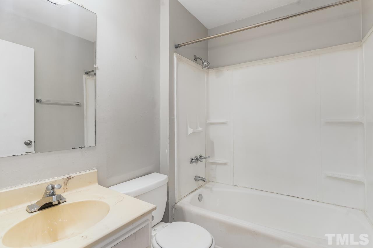 1344 Marlborough Road Raleigh, NC 27610 - Photo 18 of 28