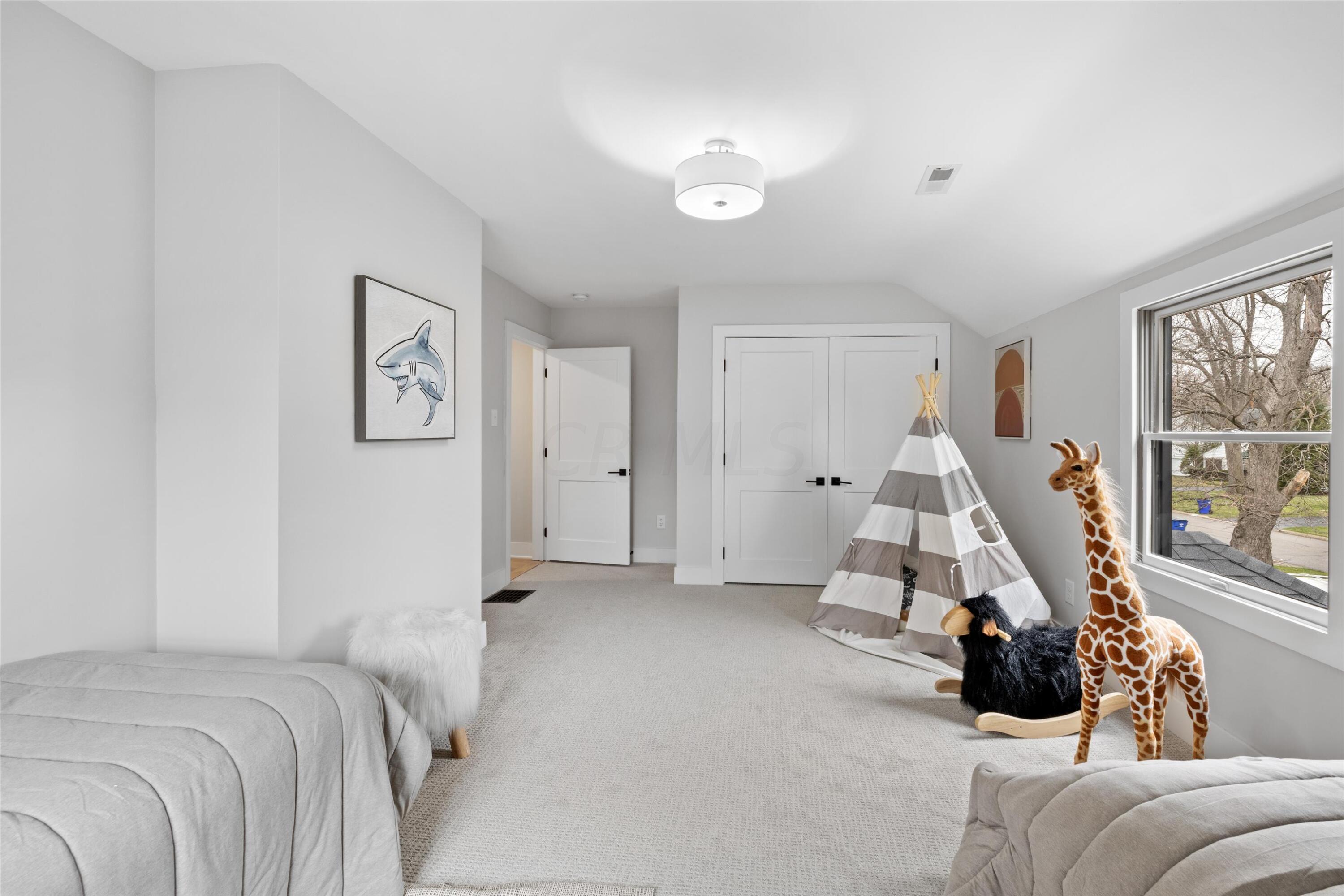 2225 Edington Road Columbus, OH 43221 - Photo 20 of 33 511A5981