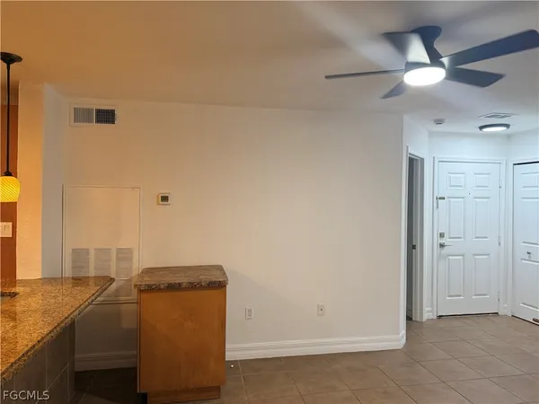 a view of a livingroom with furniture