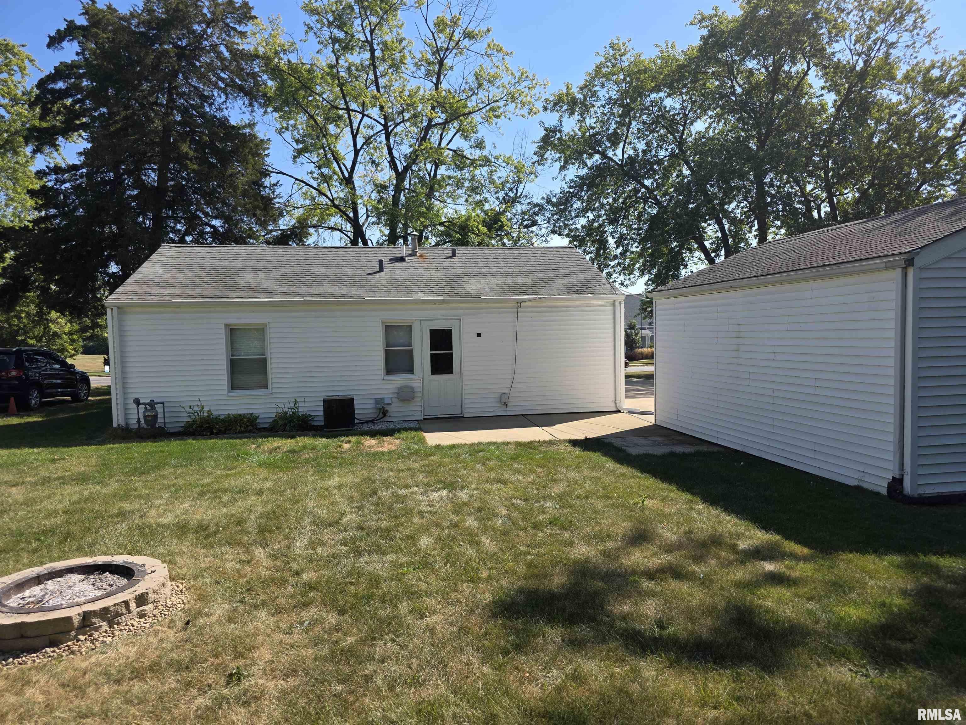 5225 North Hamilton Road Peoria, IL 61614 - Photo 33 of 39 Gallery Image 33