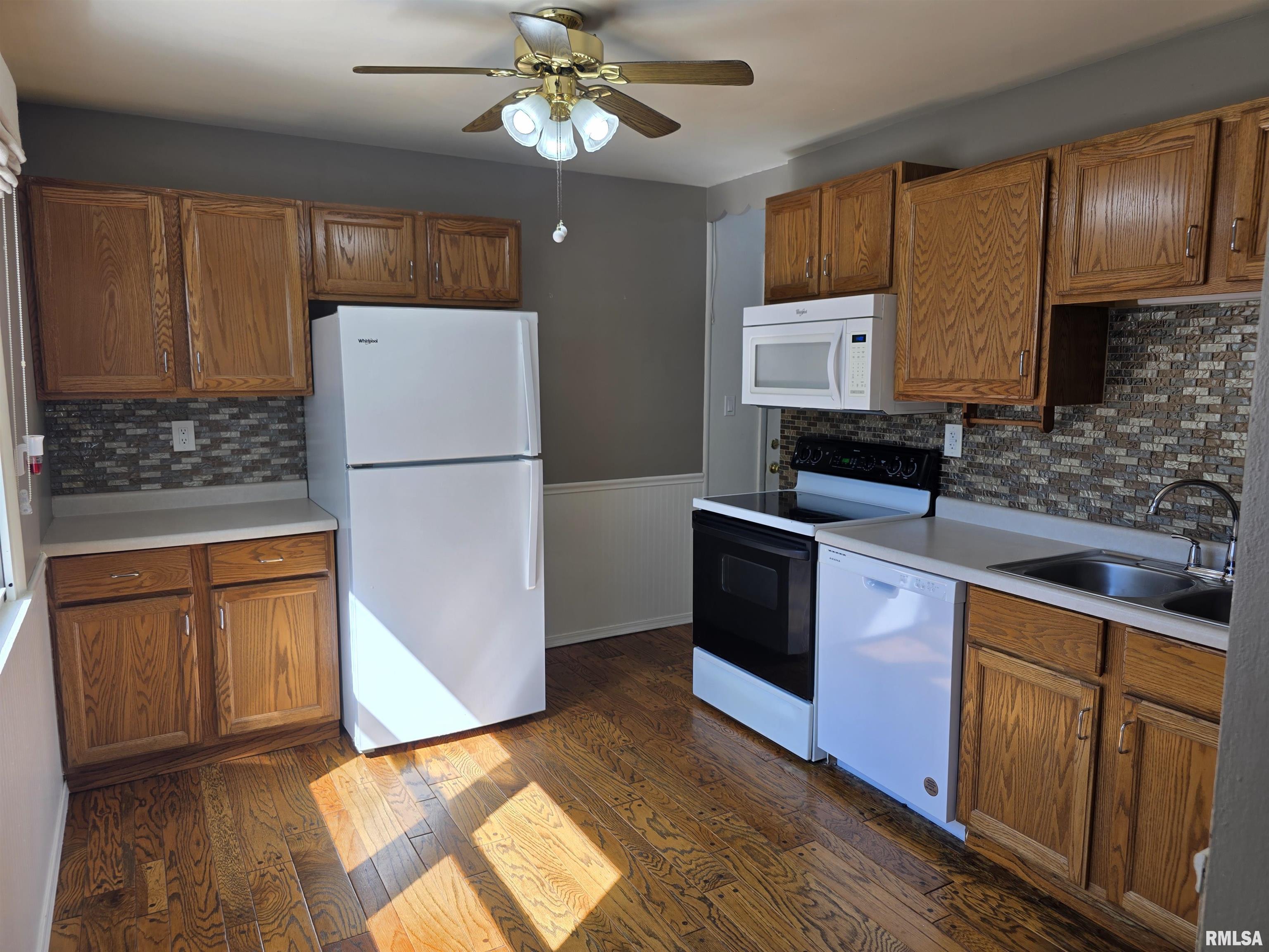 5225 North Hamilton Road Peoria, IL 61614 - Photo 5 of 39 Gallery Image 5